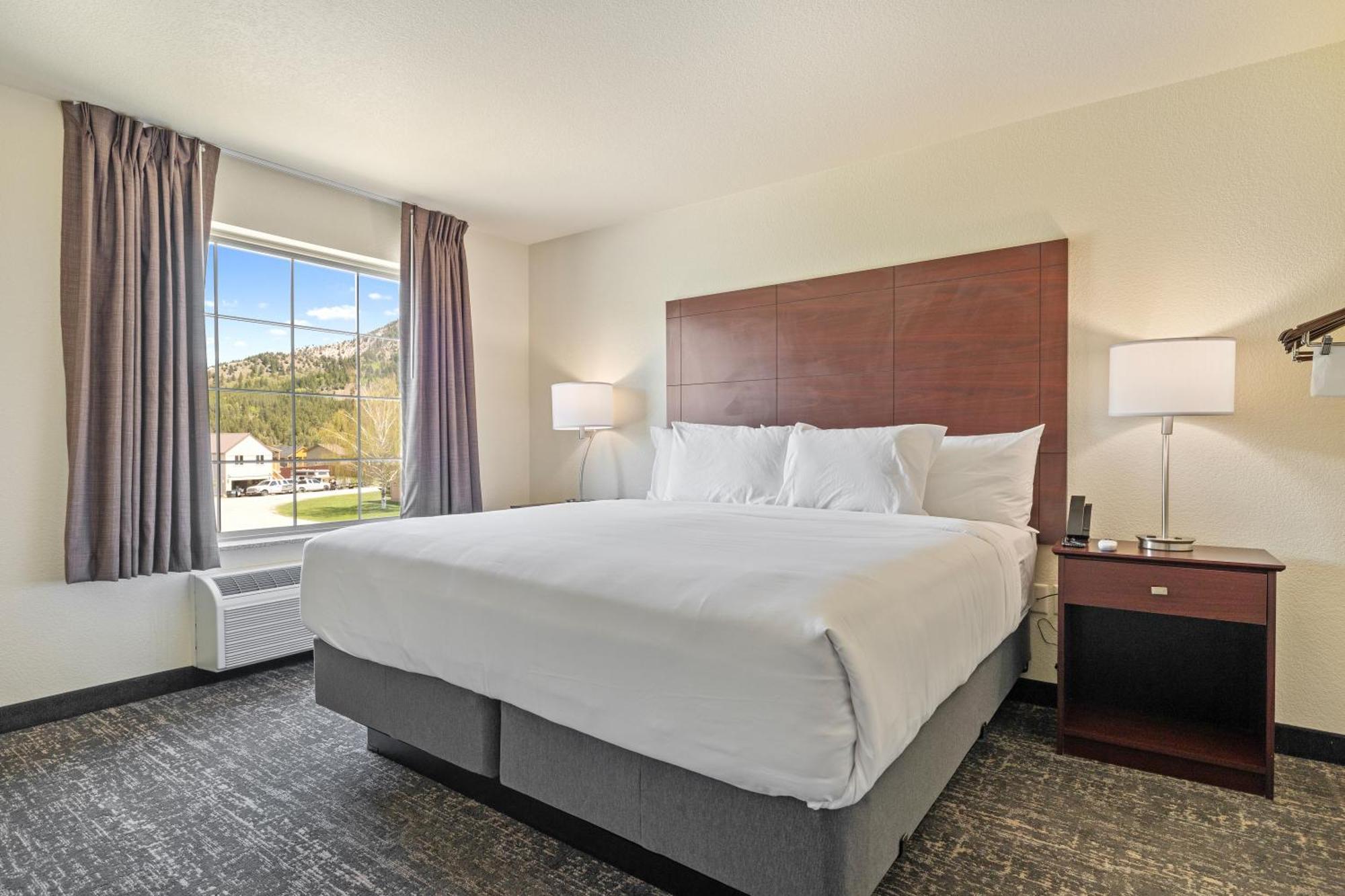 Hotel Cobblestone & - Alpine